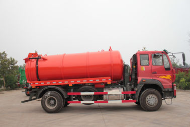 ικανότητα δεξαμενών φορτηγών 10M3 αναρρόφησης λυμάτων 4x2 Sinotruk Howo7 στο κόκκινο χρώμα