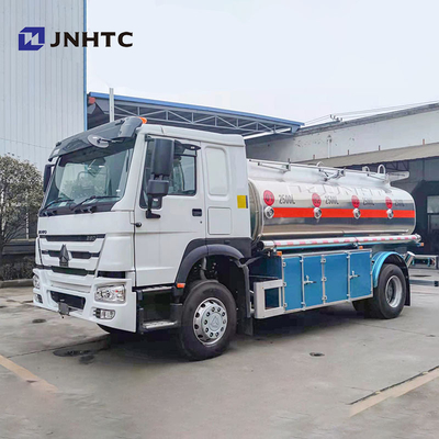 6 φορτηγό βυτιοφόρων Sinotruk Howo κραμάτων αργιλίου ροδών 10000 λίτρα με το διανομέα