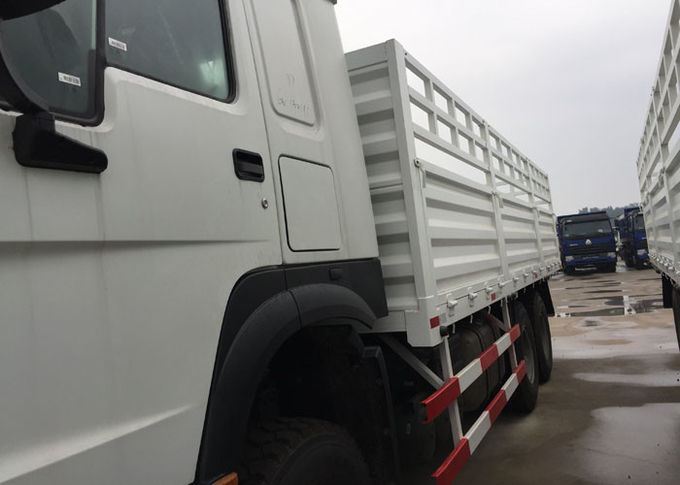 Ελαφριά οχήματα φορτίου αγαθών HOWO οικονομικά 25 τόνοι αγκυροβολίων 10Wheels LHD 290 HP δύο