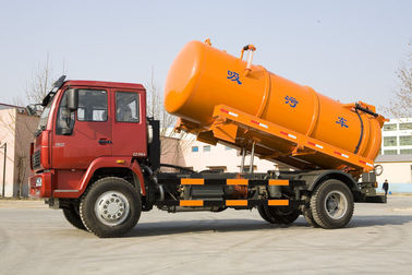 Φορτηγό αναρρόφησης λυμάτων Sinotruk υψηλής αποδοτικότητας για τις βιομηχανικές διαδικασίες πλύσης
