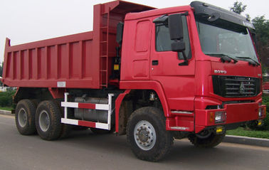 Φορτηγό συμπιεστών απορριμάτων ZZ2167M5227 6x6 όλη η ευρο- ΙΙ ΙΙΙ 380hp φορτίου Drive ροδών δύναμη φορτηγών SINOTRUCK