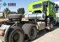 HOWO που σύρει την επικεφαλής τρακτέρ καμπίνα 10 αγκυροβολίων φορτηγών LHD ενιαία πράσινο χρώμα ροδών