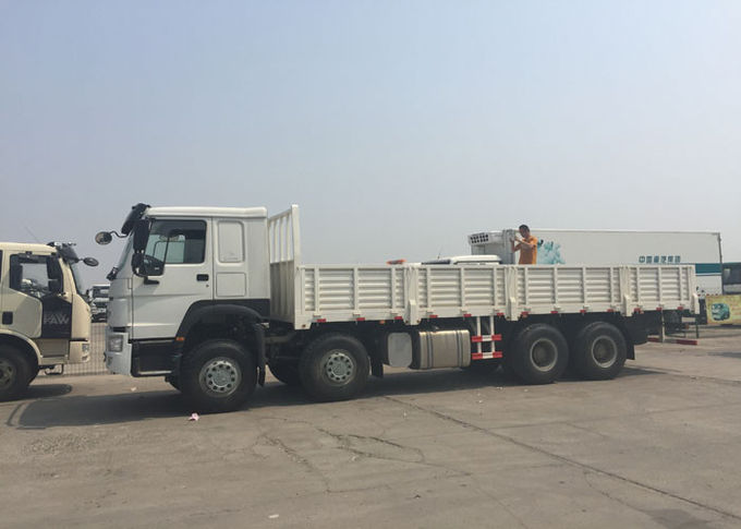Καμπίνα φορτηγών SINOTRUK HOWO HW76 φορτίου μηχανών diesel 30 - 60 τόνοι τοπ διαμόρφωσης